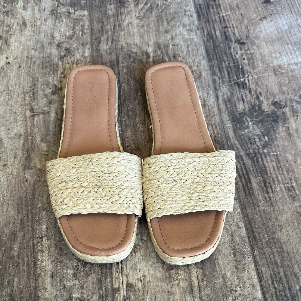Universal Thread Woven Slide Sandals